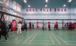 关于拳击夜战：渝州银狐队读秒扳平剑门猎隼队，主帅临场妙招边后卫成为亮点的信息